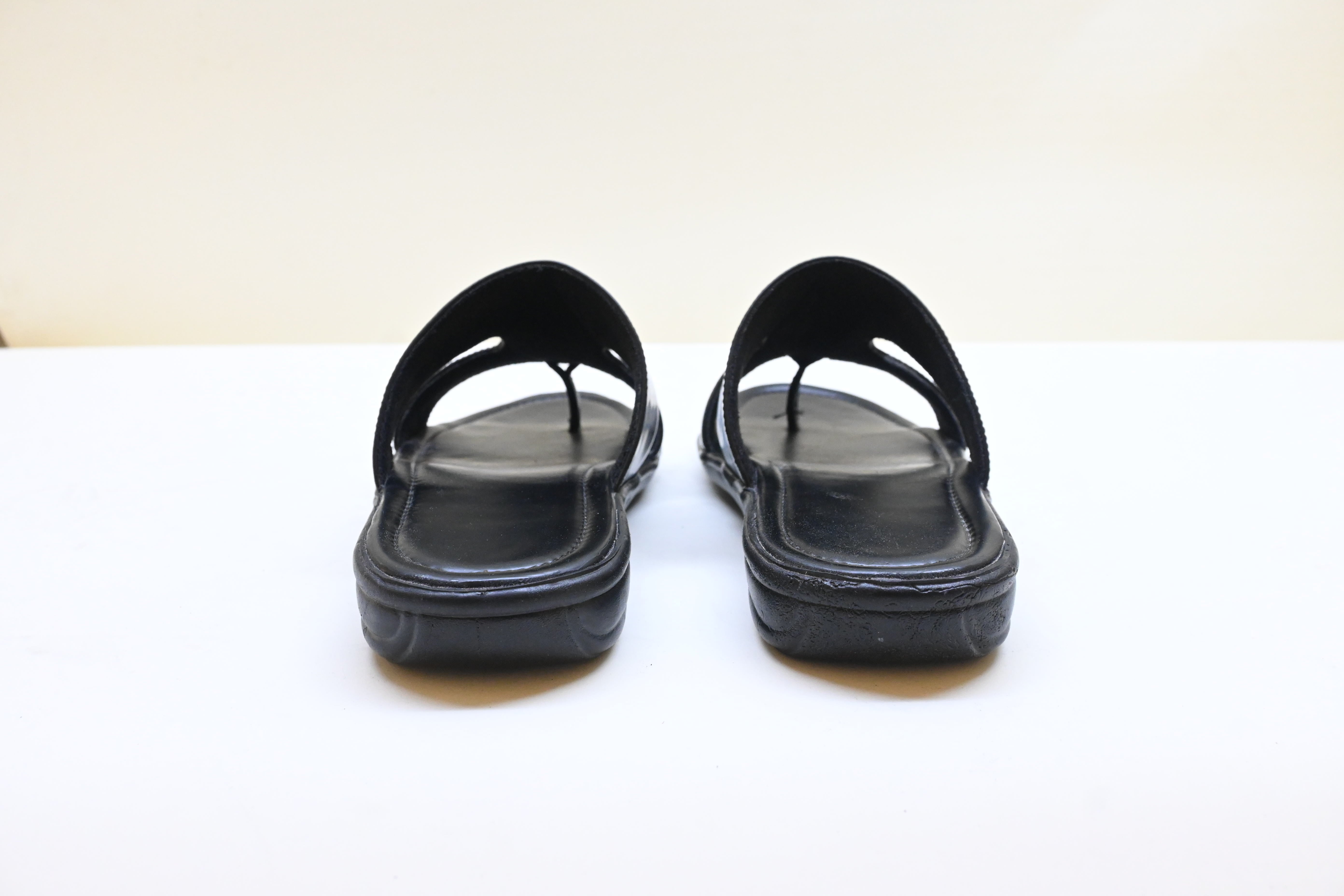 Agra Jail Leather Slippers