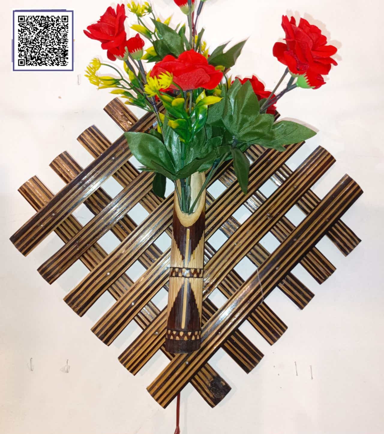 Wall Hanging Artificial Red Rose Bunch with Hanging Wooden Bamboo Pot/Stand