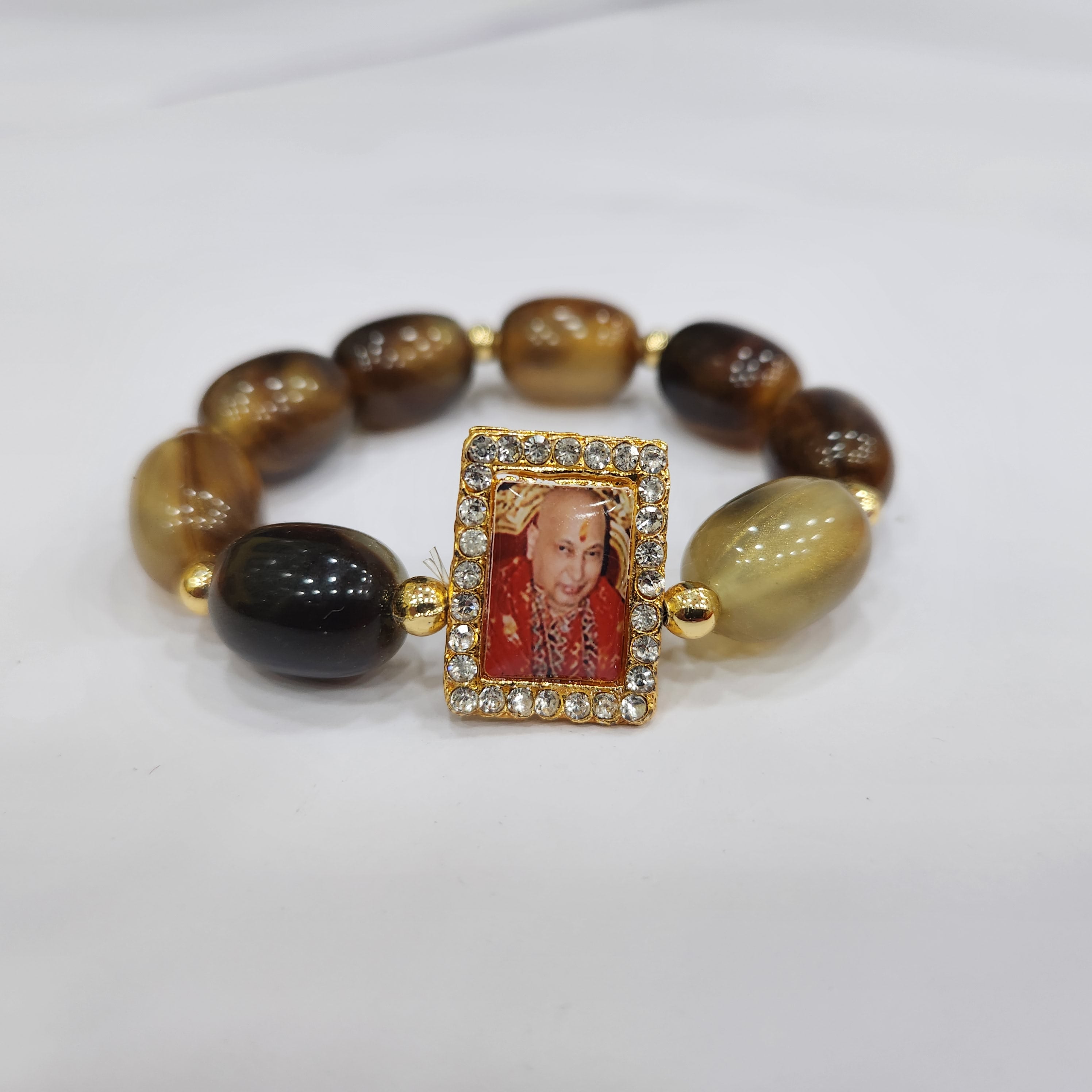 Multicolor Glass Beads Jai Guru Ji Bracelet at Rs 50/piece in New Delhi |  ID: 2853451847791